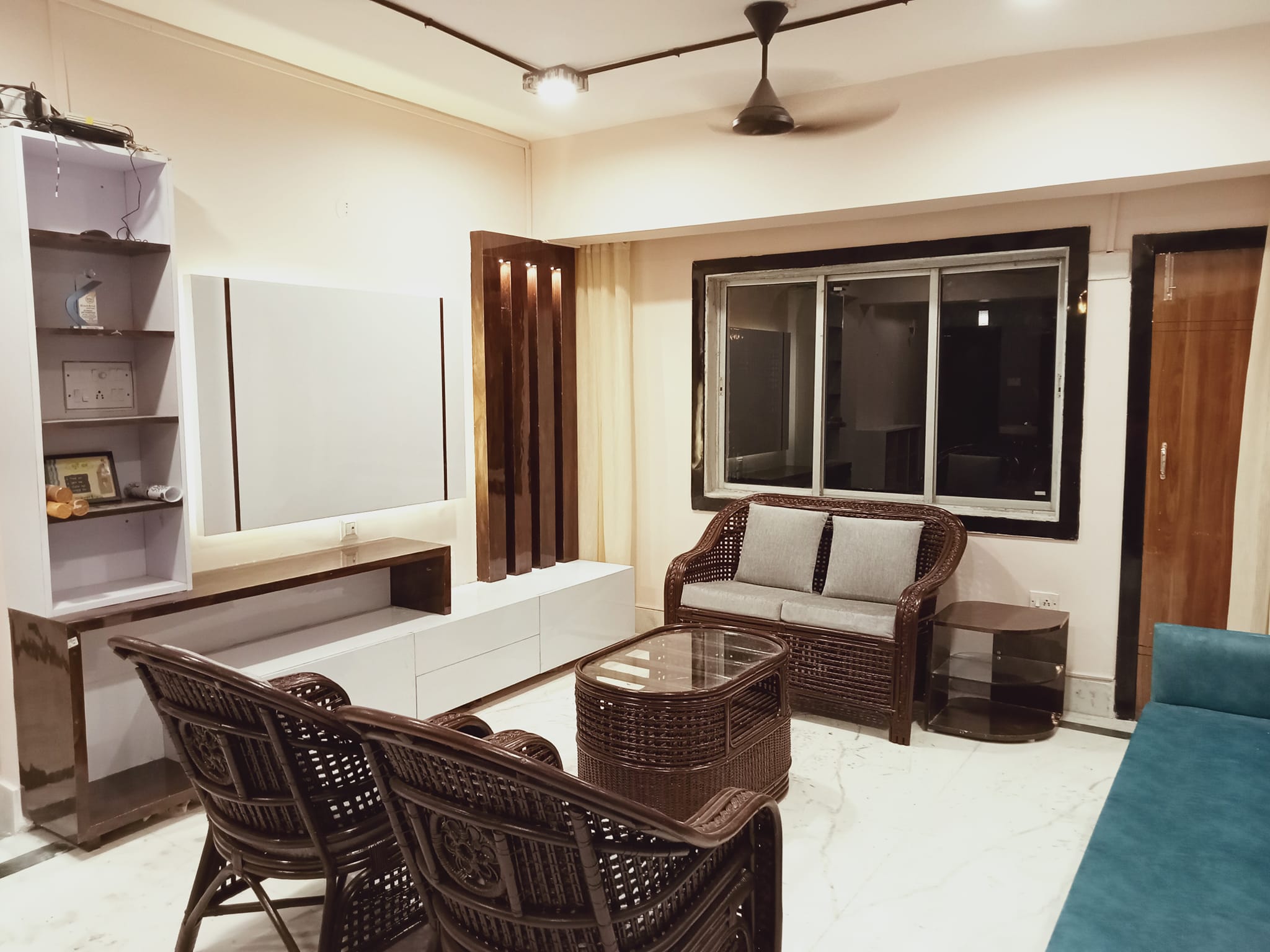 Image gallery image